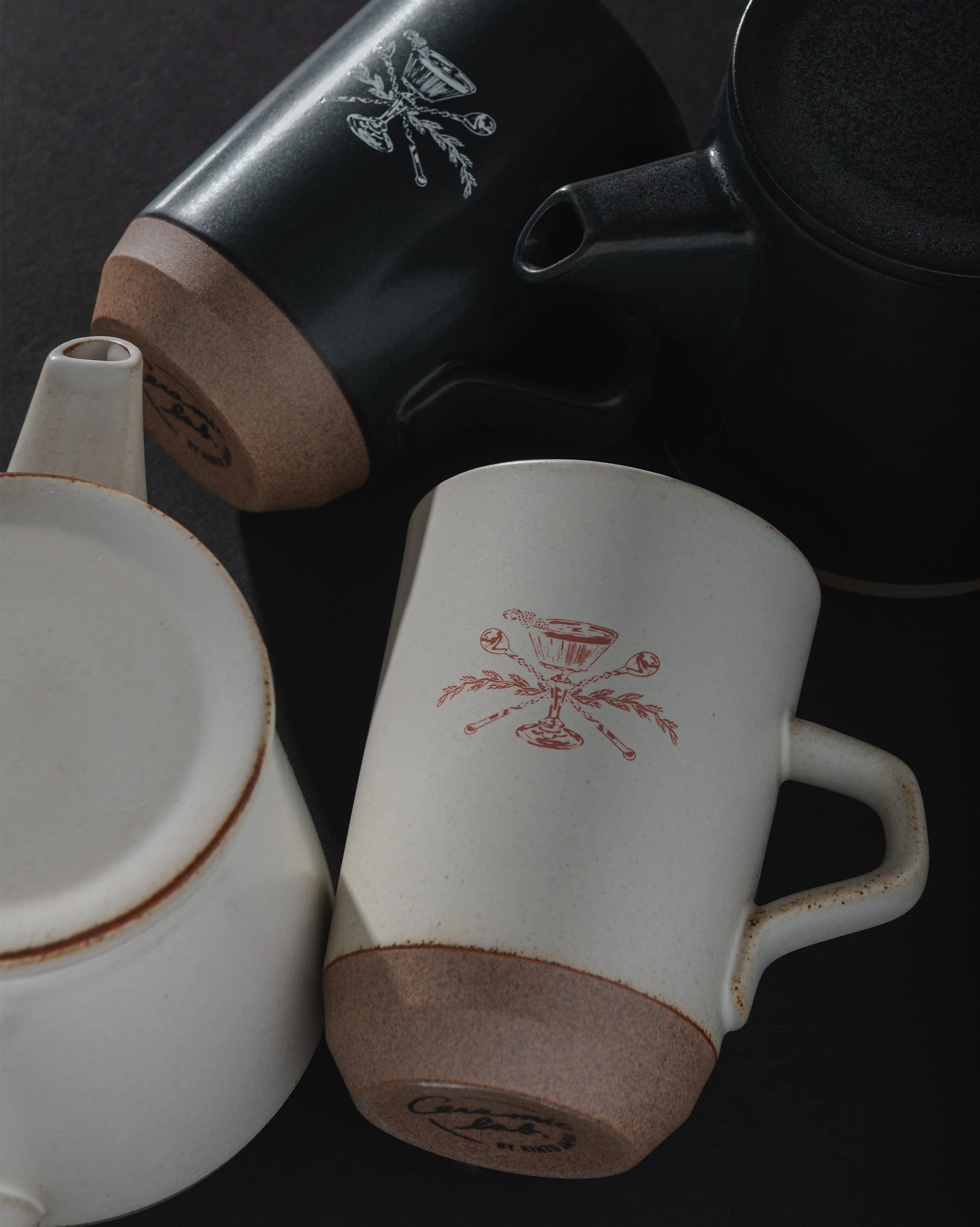Crest Mug by Kinto (Tall) - White - Image 4